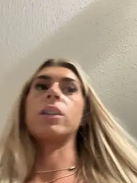 Snapshot of savbbyxoxo chatting on July 2026 02:15:02 AM savbbyxoxo online show from July 2026 02:15:02 AM