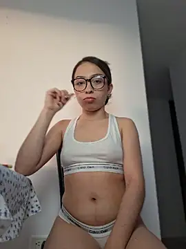 LuluBerry7 online show from July 2026 10:48:01 PM