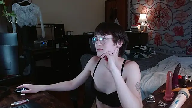 DecemberHoliday online show from July 2026 06:57:02 PM