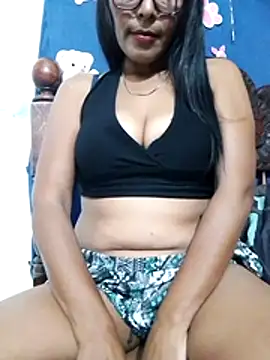 LatinosT online show from July 2026 03:54:02 PM