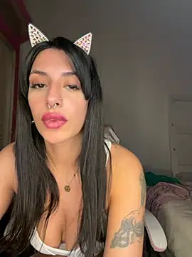 SuciaEstrella online show from July 2026 03:31:02 AM