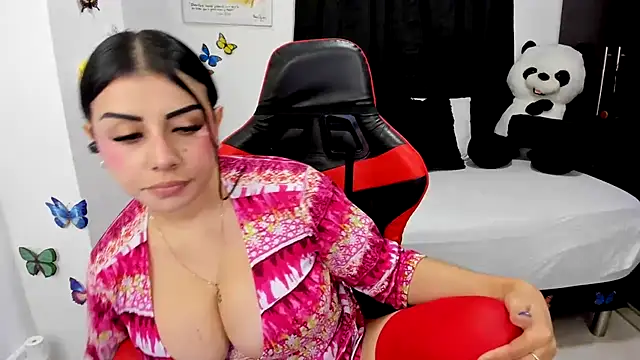 lucy007  online show from October 2025 01:55:02 AM