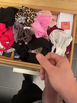 swissboy22 online show from March 2026 08:53:01 AM