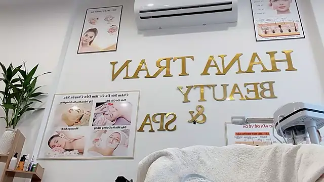 Katy Bae online show from October 2025 04:01:02 AM