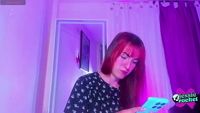 jessierocketx online show from October 2025 03:13:01 PM