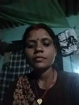 Snapshot of Hot_priya835 chatting on August 2026 04:17:02 PM Hot priya835 online show from August 2026 04:17:02 PM