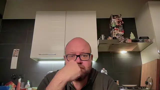 theitalianbear online show from November 2025 02:48:02 AM