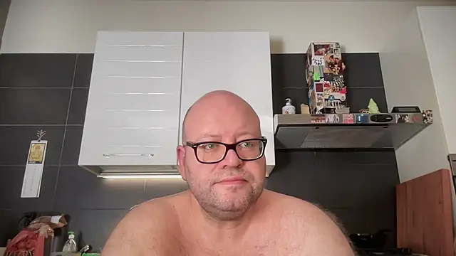 Snapshot of theitalianbear chatting on June 2026 06:45:01 AM theitalianbear online show from June 2026 06:45:01 AM