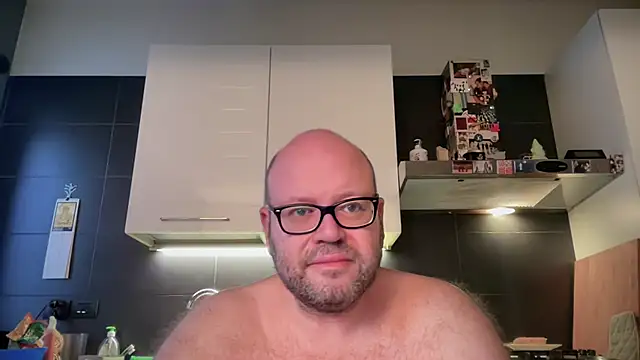 Snapshot of theitalianbear chatting on July 2026 03:35:02 AM theitalianbear online show from July 2026 03:35:02 AM