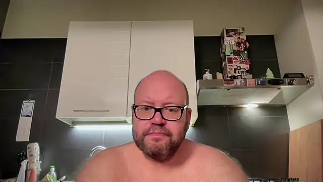 Snapshot of theitalianbear chatting on July 2026 02:25:01 AM theitalianbear online show from July 2026 02:25:01 AM