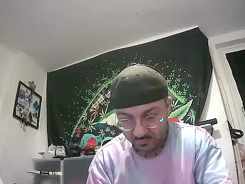 Snapshot of MagicStickBoy chatting on February 2026 06:13:01 AM MagicStickBoy online show from February 2026 06:13:01 AM