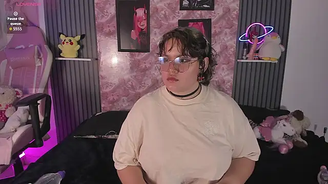 Dennis Smys online show from July 2026 03:06:02 AM