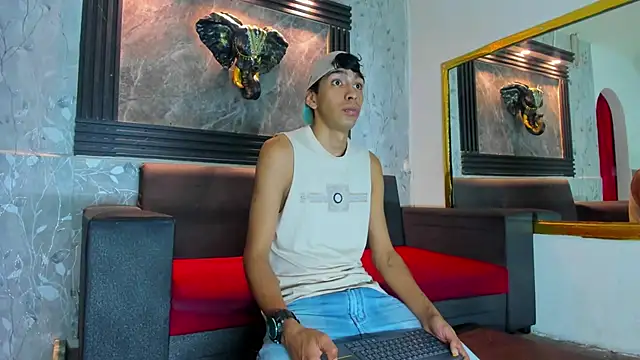Jacke Bless online show from July 2026 08:06:02 PM