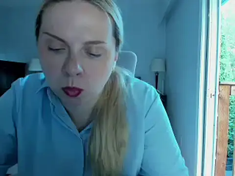 Snapshot of I_LOVE_YOUUU chatting on July 2026 02:33:01 AM I LOVE YOUUU online show from July 2026 02:33:01 AM
