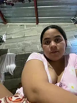 laura1999love online show from July 2026 06:28:02 PM