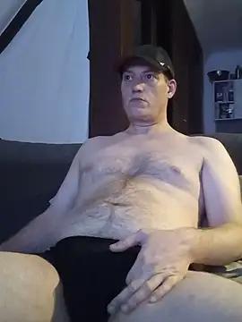Snapshot of Tom4Fun chatting on August 2026 10:55:01 PM Tom4Fun online show from August 2026 10:55:01 PM
