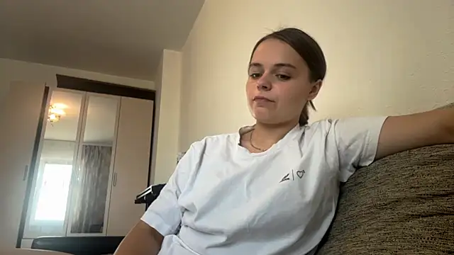 LorileeKaliszewski online show from August 2026 09:04:01 AM