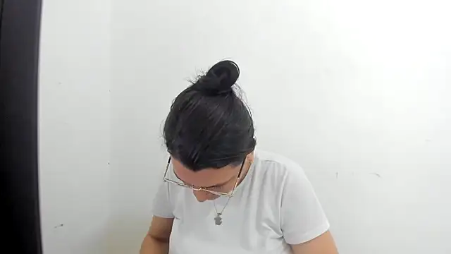 MARILYN GARCIA online show from September 2025 01:33:01 PM