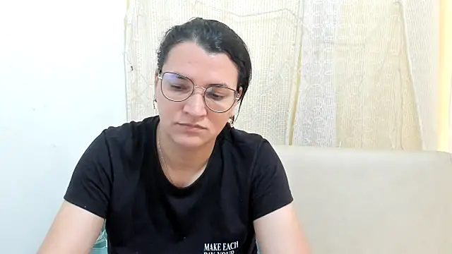 MARILYN GARCIA online show from February 2026 04:30:01 PM