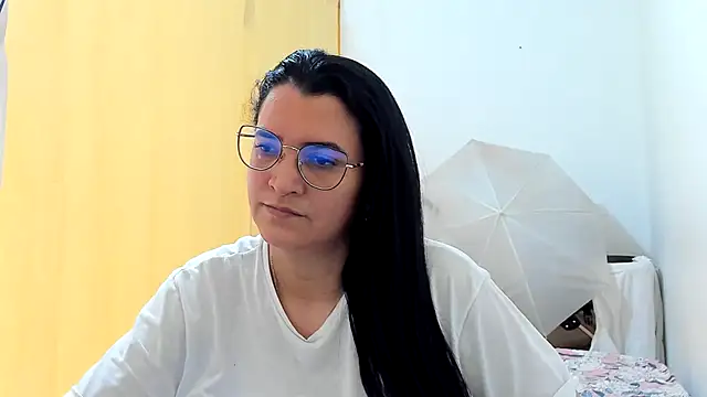 Snapshot of MARILYN_GARCIA chatting on May 2026 05:30:01 PM MARILYN GARCIA online show from May 2026 05:30:01 PM