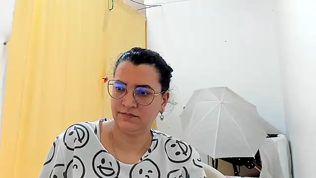 Snapshot of MARILYN_GARCIA chatting on May 2026 05:53:01 PM MARILYN GARCIA online show from May 2026 05:53:01 PM
