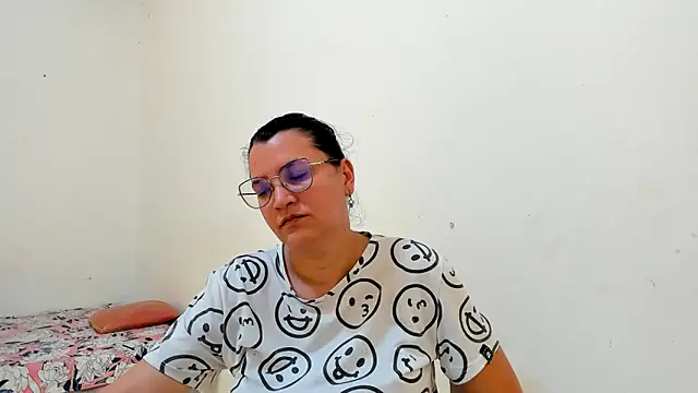 MARILYN GARCIA online show from June 2026 07:27:02 PM