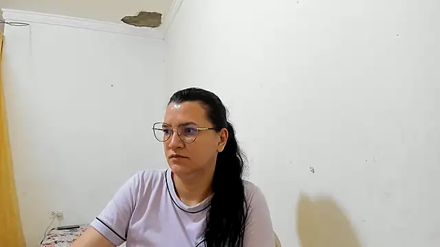 MARILYN GARCIA online show from June 2026 01:37:01 PM