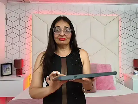 Snapshot of VickyBellmont chatting on August 2026 07:38:01 PM VickyBellmont online show from August 2026 07:38:01 PM
