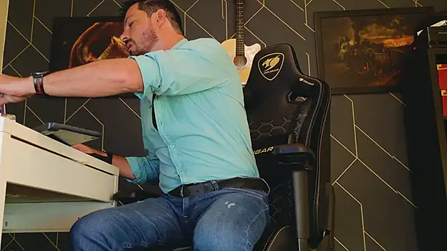 ChrisKox online show from March 2025 05:27:02 AM