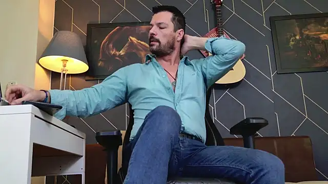 ChrisKox online show from December 2025 02:13:01 PM