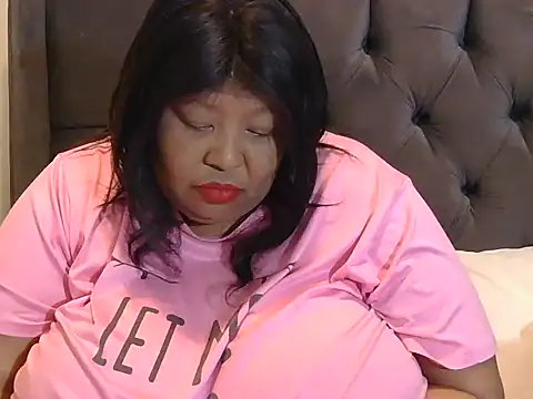 nancy111 online show from February 2026 01:25:02 AM