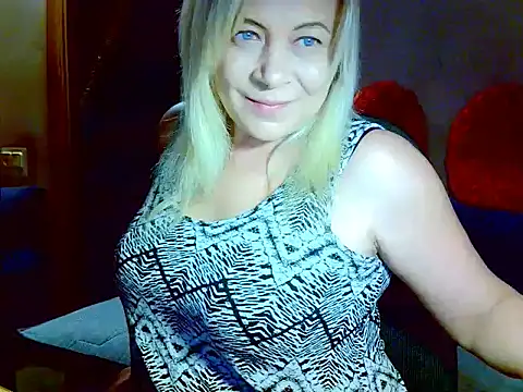 AgoniA7 online show from February 2026 04:33:01 PM