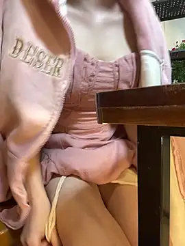 Snapshot of Meilian2021 chatting on March 2026 02:52:02 AM Meilian2021 online show from March 2026 02:52:02 AM