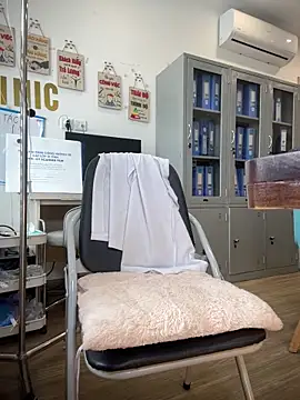 Snapshot of Meilian2021 chatting on April 2026 04:32:02 AM Meilian2021 online show from April 2026 04:32:02 AM