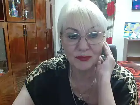 Snapshot of JenaCheim chatting on March 2025 08:05:01 PM JenaCheim online show from March 2025 08:05:01 PM