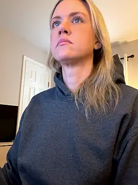 Snapshot of Kay_Cakes chatting on March 2026 02:23:02 PM Kay Cakes online show from March 2026 02:23:02 PM