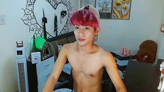 Snapshot of WildestTwink chatting on September 2025 06:02:01 PM WildestTwink online show from September 2025 06:02:01 PM