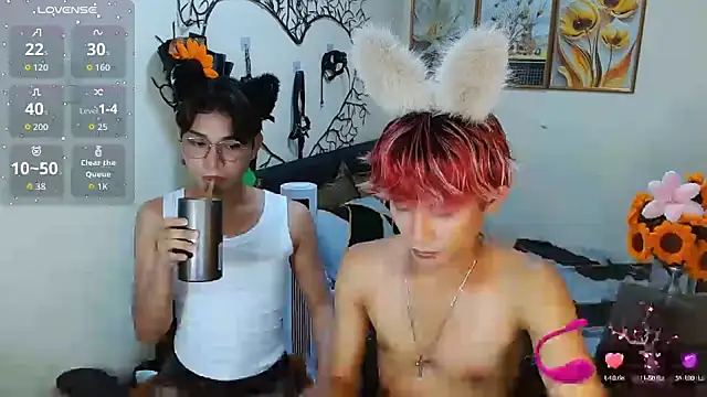 Snapshot of WildestTwink chatting on October 2025 05:11:01 PM WildestTwink online show from October 2025 05:11:01 PM