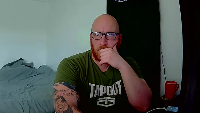 Snapshot of Tilerdadbod chatting on May 2026 02:45:01 PM Tilerdadbod online show from May 2026 02:45:01 PM