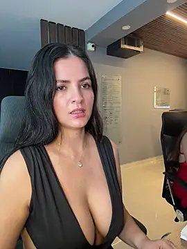 Carolina Novoa online show from July 2026 10:40:02 PM