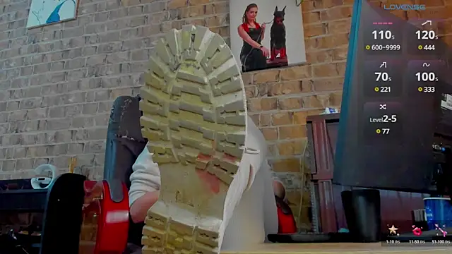 MrsVenus online show from February 2025 12:08:01 PM