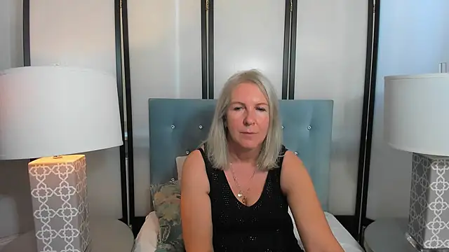 EricaTop online show from September 2025 03:55:01 PM