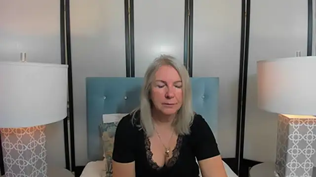 EricaTop online show from October 2025 05:10:02 AM