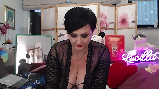 Snapshot of lucillabollente chatting on September 2025 04:20:01 PM lucillabollente online show from September 2025 04:20:01 PM