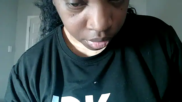 Snapshot of Sexymona1218 chatting on September 2025 03:12:01 PM Sexymona1218 online show from September 2025 03:12:01 PM