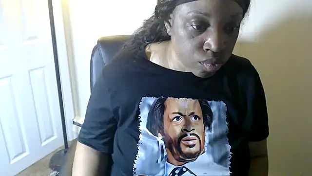 Snapshot of Sexymona1218 chatting on July 2026 05:42:02 AM Sexymona1218 online show from July 2026 05:42:02 AM