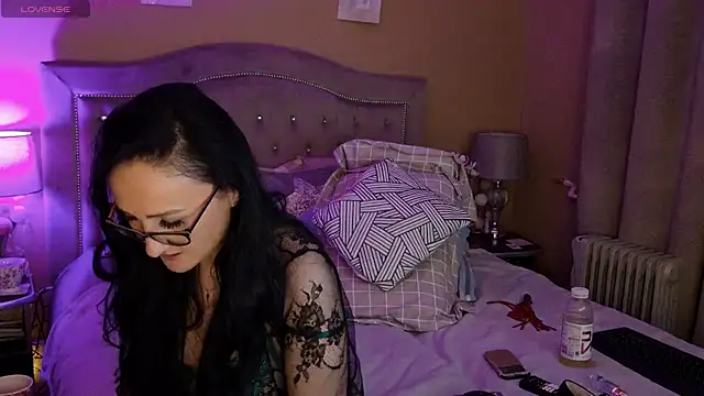Snapshot of lara_heaven chatting on January 2025 03:42:02 PM lara heaven online show from January 2025 03:42:02 PM