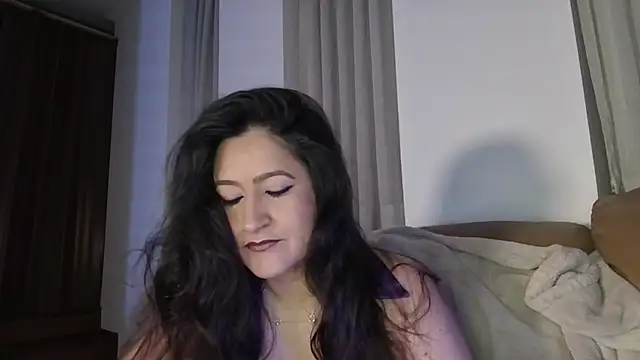 DeesseLuxure online show from September 2025 07:22:02 AM