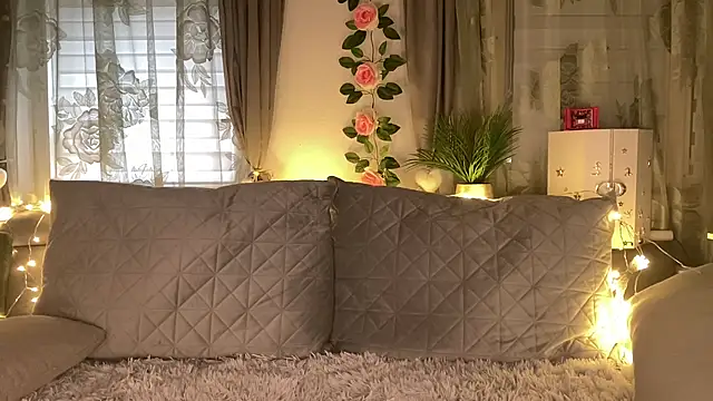 Monageil online show from November 2025 12:27:01 PM