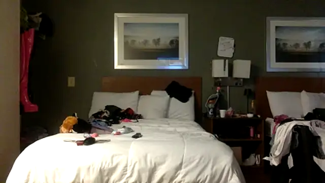 sissyvee online show from March 2026 11:55:02 PM